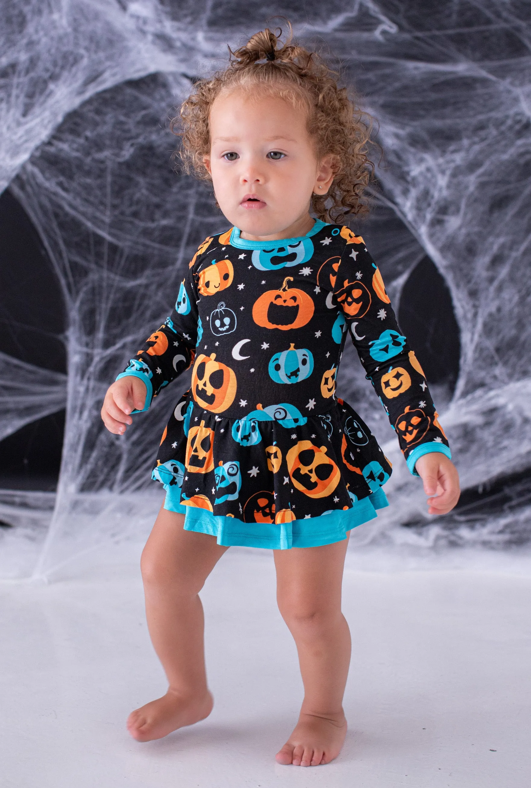 Birdie Bean Halloween Dex Teal and Orange Pumpkins Glow-in-the-Dark Birdie Twirl