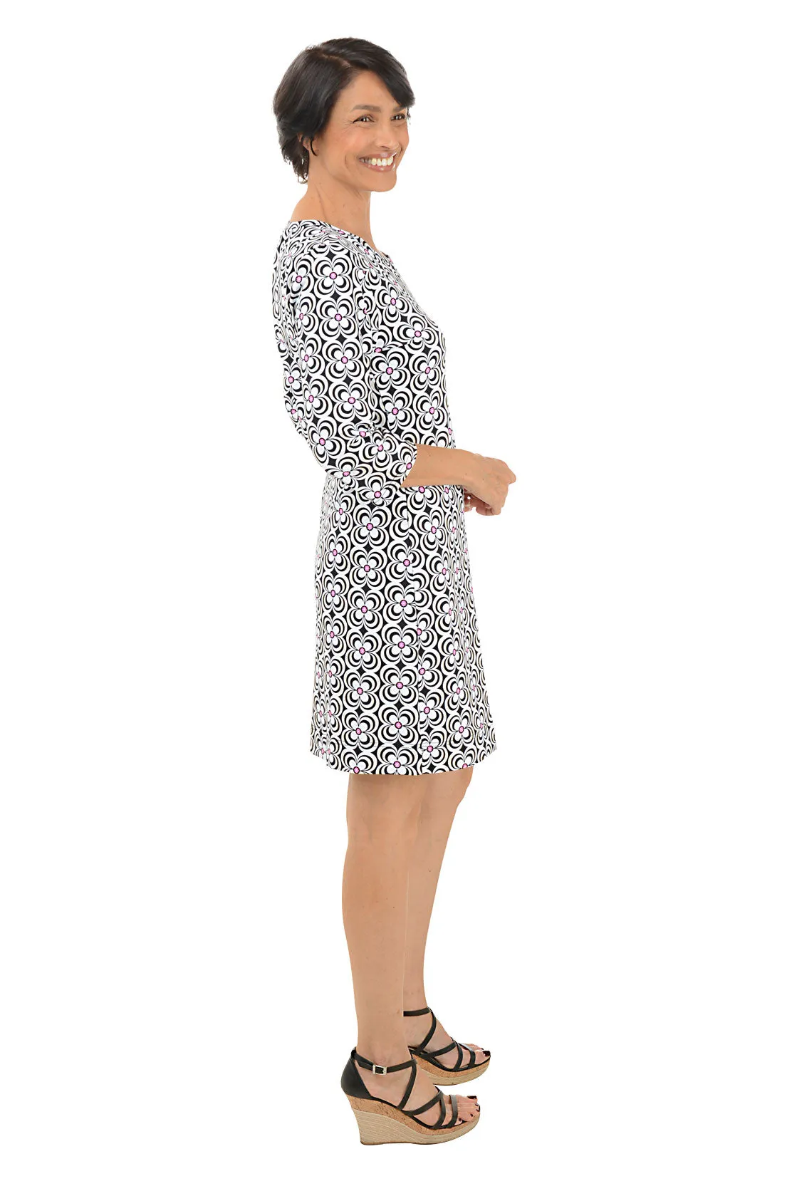 Black Optical Daisy UPF50  Travel Dress
