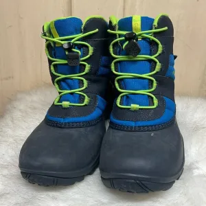 Columbia Waterproof snow boot. Size 5. Blue and green. Like new. Toggle pulls