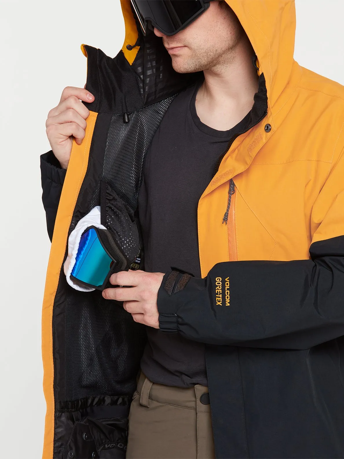 L Gore-Tex Snowboard Jacket