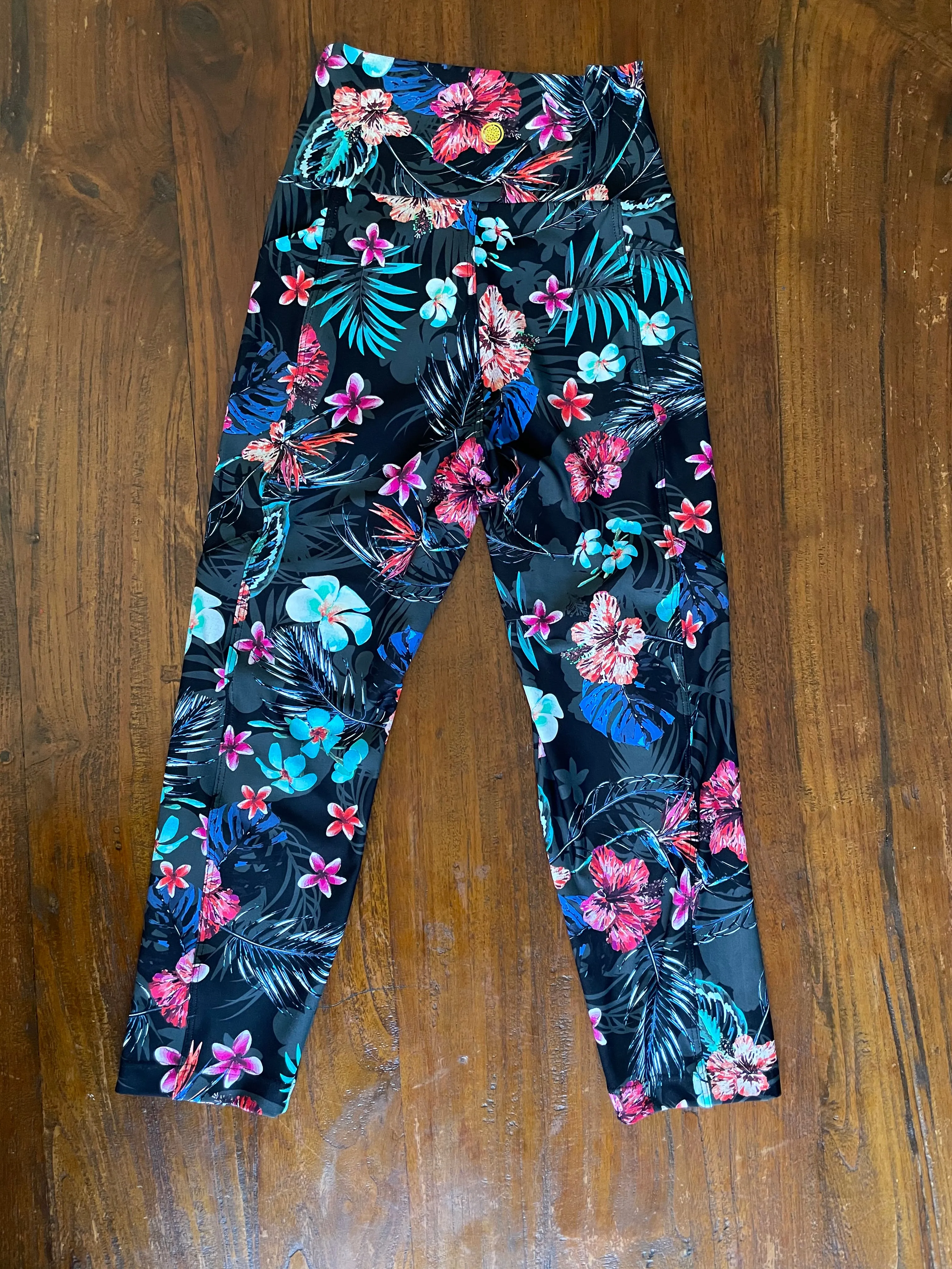 [Lilikoi Wear] Bottoms: NEW *2021* Capri Leggings with Pockets