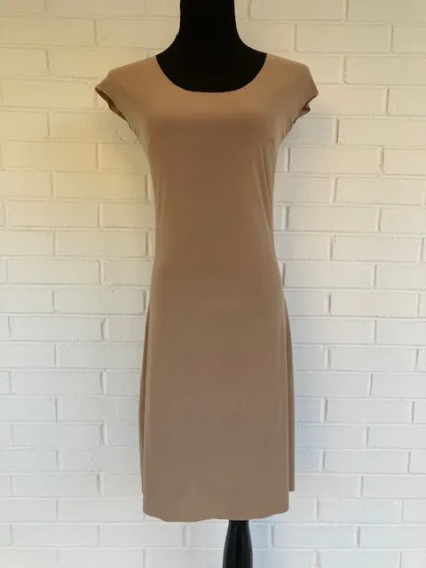 Lizzy Slip Cap Sleeve Scoop Neck Tee Slip