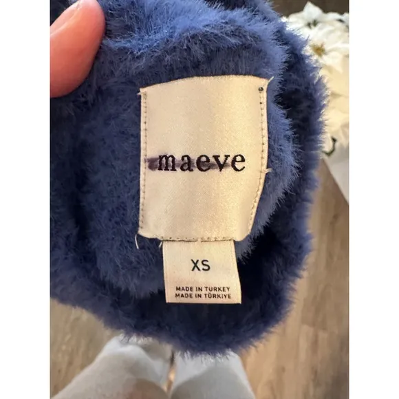 NWOT Maeve Colorblock Eyelash Sweater Vest SM Fits like a Medium